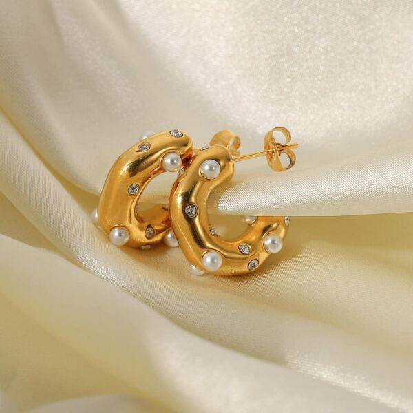 Pearl and Zircon Paved (Gold Platted)